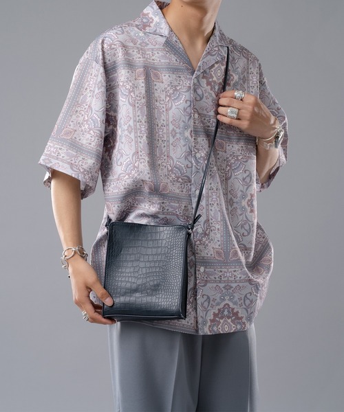 kutir（クティール）の「スクエアショルダーバッグ（ショルダーバッグ・メンズ・ブラック/ベージュ/ブルーグリーン・FREE）」の8枚目の写真