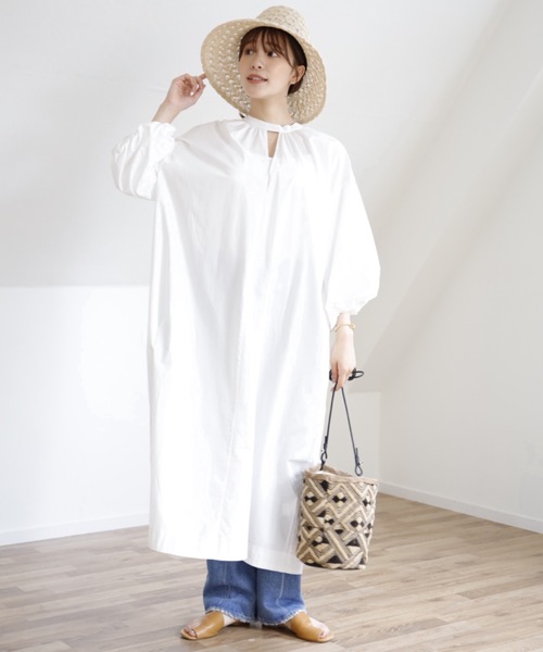 UNFIELD（アンフィールド）の「【UNFIELD ギャザーボリュームワンピース】（ワンピース・レディース・ホワイト/ブラック・FREE）」の2枚目の写真