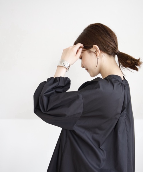 UNFIELD（アンフィールド）の「【UNFIELD ギャザーボリュームワンピース】（ワンピース・レディース・ホワイト/ブラック・FREE）」の5枚目の写真