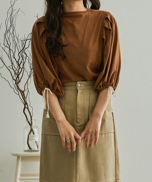 Ambre Neige(アンブルネージュ)の「タックパワーショルダートップス/【WEB/EC限定商品】(Tシャツ/カットソー・レディース・アイボリー/モカ/ミント/ライトブラウン/ライトベージュ・FREE)」の3枚目の写真