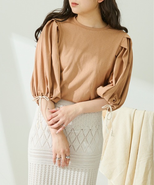 Ambre Neige(アンブルネージュ)の「タックパワーショルダートップス/【WEB/EC限定商品】(Tシャツ/カットソー・レディース・アイボリー/モカ/ミント/ライトブラウン/ライトベージュ・FREE)」の14枚目の写真