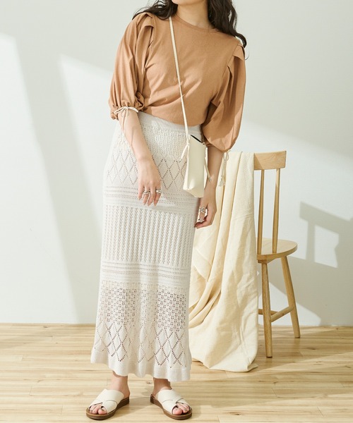 Ambre Neige(アンブルネージュ)の「タックパワーショルダートップス/【WEB/EC限定商品】(Tシャツ/カットソー・レディース・アイボリー/モカ/ミント/ライトブラウン/ライトベージュ・FREE)」の15枚目の写真