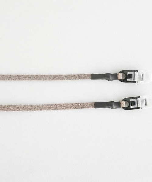 STANDARD SUPPLY(スタンダードサプライ)の「スタンダードサプライ / DRY GOODS ドライグッズ / MASK STRAP MICRO SUEDE マスクストラップ マイクロスエード(その他小物・レディース・キャメル/グレー/ブラック/ワイン/ダークグレー/オリーブ/ライトベージュ/スモークピンク/グレイッシュベージュ・FREE)」の6枚目の写真