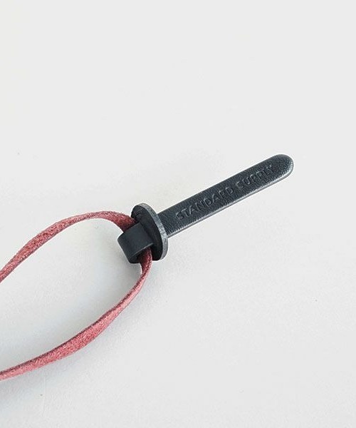 STANDARD SUPPLY(スタンダードサプライ)の「スタンダードサプライ / DRY GOODS ドライグッズ / MASK STRAP MICRO SUEDE マスクストラップ マイクロスエード(その他小物・レディース・キャメル/グレー/ブラック/ワイン/ダークグレー/オリーブ/ライトベージュ/スモークピンク/グレイッシュベージュ・FREE)」の17枚目の写真