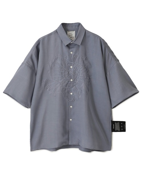 SHAREEF（シャリーフ）の「【SHAREEF】STUDIOUS別注 EMBROIDERY SS SH（シャツ/ブラウス・メンズ・ホワイト/パープル/ブラック・2/1）」の3枚目の写真