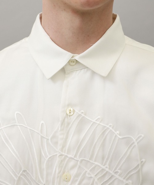 SHAREEF（シャリーフ）の「【SHAREEF】STUDIOUS別注 EMBROIDERY SS SH（シャツ/ブラウス・メンズ・ホワイト/パープル/ブラック・2/1）」の11枚目の写真