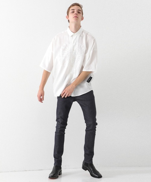 SHAREEF（シャリーフ）の「【SHAREEF】STUDIOUS別注 EMBROIDERY SS SH（シャツ/ブラウス・メンズ・ホワイト/パープル/ブラック・2/1）」の7枚目の写真