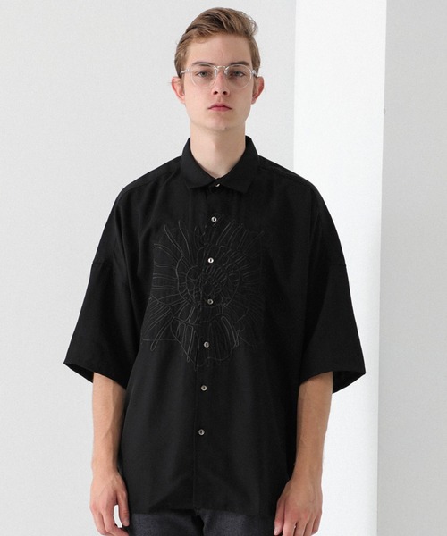 SHAREEF（シャリーフ）の「【SHAREEF】STUDIOUS別注 EMBROIDERY SS SH（シャツ/ブラウス・メンズ・ホワイト/パープル/ブラック・2/1）」の17枚目の写真