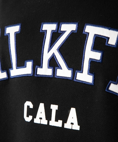 MILKFED.（ミルクフェド）の「ARCH LOGO PATCH HOODED TOP（パーカー・レディース・ネイビー/ブラック/オフホワイト/ブラウン・ONE SIZE）」の5枚目の写真