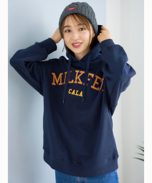 MILKFED.（ミルクフェド）の「ARCH LOGO PATCH HOODED TOP（パーカー・レディース・ネイビー/ブラック/オフホワイト/ブラウン・ONE SIZE）」の15枚目の写真