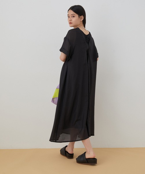 ADAM ET ROPE'(アダムエロペ)の「<SETアイテム>シアーTキャミワンピセット(ワンピース・レディース・ブラック/グリーン・FREE)」の18枚目の写真