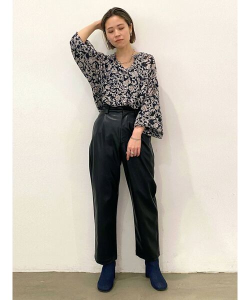 Ungrid（アングリッド）の「フェイクレザーデザインパンツ（その他パンツ・レディース・ブラック/ブラウン・FREE）」の18枚目の写真