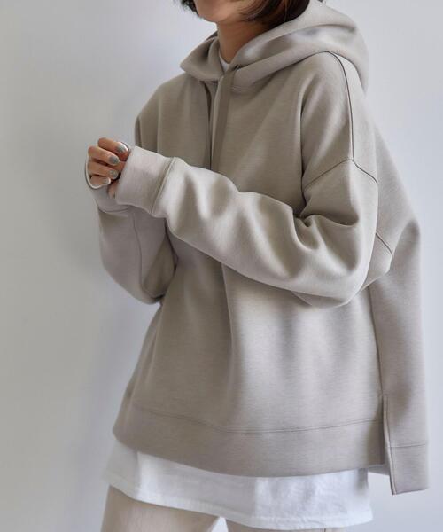 green label relaxing（グリーンレーベルリラクシング）の「ダンボール フード スリット プルオーバー カットソー パーカー（パーカー・レディース・ライトブルー/ダークグレー/モカ・FREE）」の3枚目の写真
