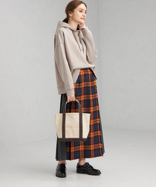 green label relaxing（グリーンレーベルリラクシング）の「ダンボール フード スリット プルオーバー カットソー パーカー（パーカー・レディース・ライトブルー/ダークグレー/モカ・FREE）」の17枚目の写真