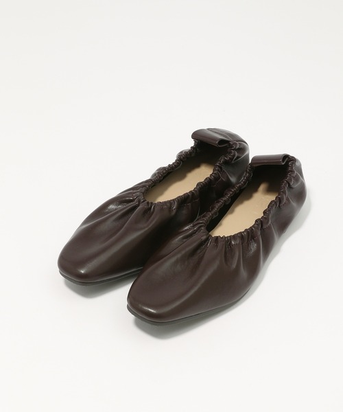 LAKOLE（ラコレ）の「ギャザーバレエシューズ / 954625（バレエシューズ・レディース・ブラック/オフホワイト/モカ/ベビーピンク・MEDIUM/LARGE）」の4枚目の写真