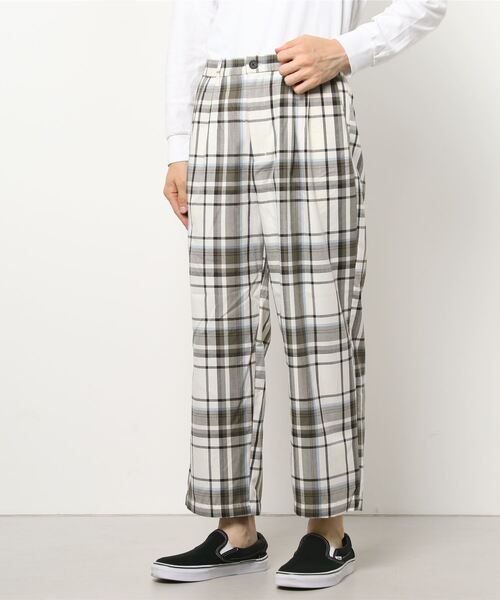 WEGO(ウィゴー)の「WEGO/【セットアップ対応】TRチェックセミワイドスラックス(スラックス・メンズ・ホワイト系その他2/ブラウン系その他2・MEDIUM/LARGE)」の5枚目の写真