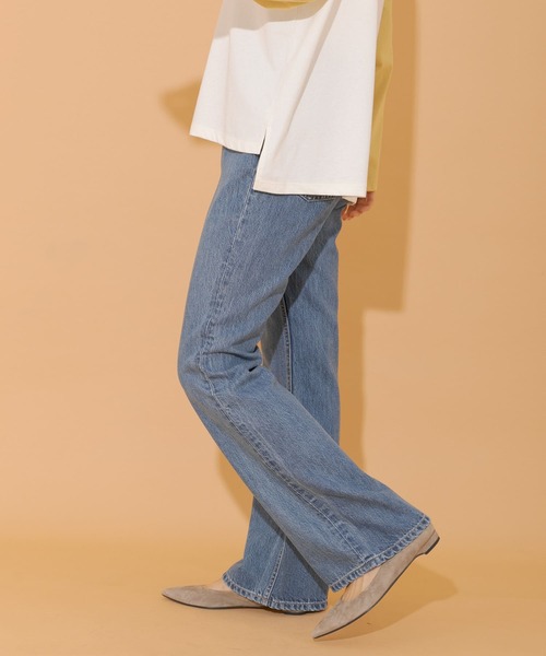 URBAN RESEARCH Sonny Label(アーバンリサーチサニーレーベル)の「フレアデニム(デニムパンツ・レディース・インディゴブルー/ライトインディゴブルー・24/25/26)」の13枚目の写真