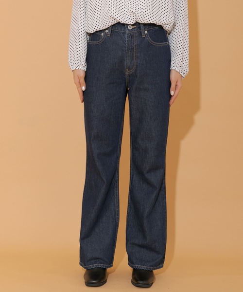 URBAN RESEARCH Sonny Label(アーバンリサーチサニーレーベル)の「フレアデニム(デニムパンツ・レディース・インディゴブルー/ライトインディゴブルー・24/25/26)」の3枚目の写真