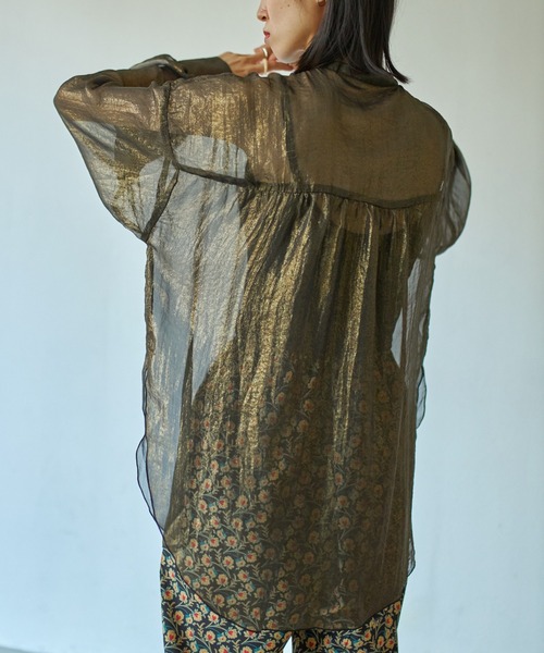 VACANCY（ヴァカンシー）の「シャイニーシアーバンドカラーシャツ（シャツ/ブラウス・レディース・ブラック/グリーン/ボルドー・FREE）」の18枚目の写真