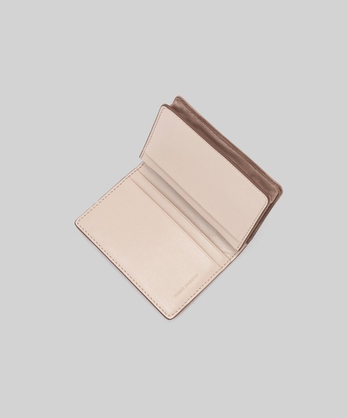 MARC JACOBS（マークジェイコブス）の「THE GLAM SHOT BUSINESS CARD CASE/ザ グラム ショット ビジネス カード ケース 名刺入れ（カードケース・レディース・ブラック/ベージュ系その他3・ONE SIZE）」の8枚目の写真