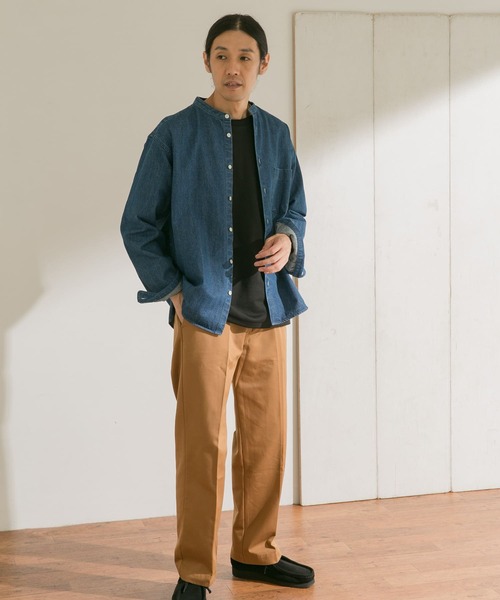 URBAN RESEARCH DOORS（アーバンリサーチドアーズ）の「デニムバンドカラーシャツ（シャツ/ブラウス・メンズ・ワンウォッシュ/ライトインディゴブルー・40/38）」の11枚目の写真