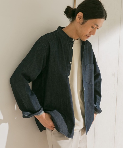URBAN RESEARCH DOORS（アーバンリサーチドアーズ）の「デニムバンドカラーシャツ（シャツ/ブラウス・メンズ・ワンウォッシュ/ライトインディゴブルー・40/38）」の17枚目の写真