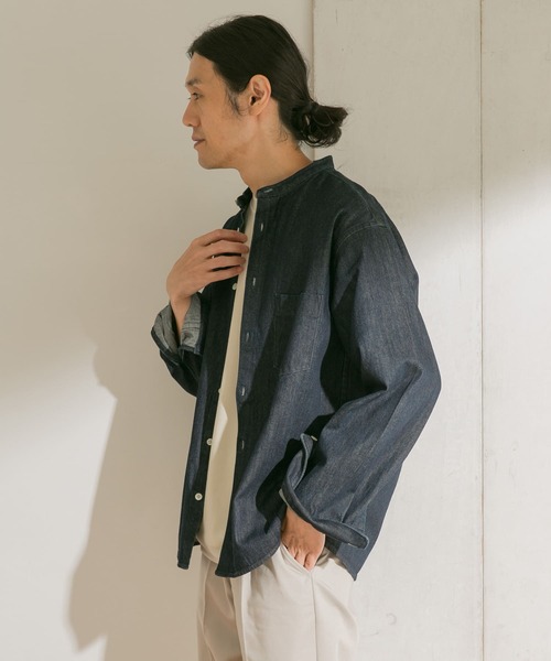 URBAN RESEARCH DOORS（アーバンリサーチドアーズ）の「デニムバンドカラーシャツ（シャツ/ブラウス・メンズ・ワンウォッシュ/ライトインディゴブルー・40/38）」の19枚目の写真