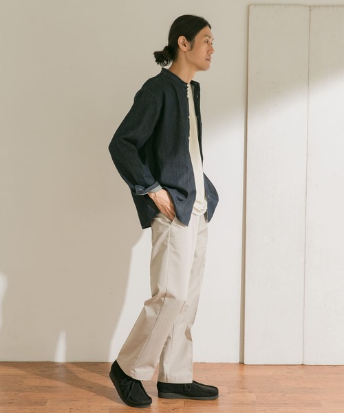 URBAN RESEARCH DOORS（アーバンリサーチドアーズ）の「デニムバンドカラーシャツ（シャツ/ブラウス・メンズ・ワンウォッシュ/ライトインディゴブルー・40/38）」の21枚目の写真
