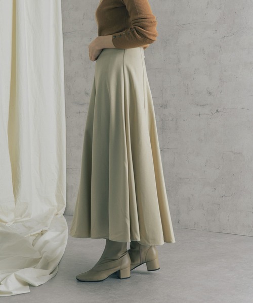 URBAN RESEARCH ROSSO WOMEN（アーバンリサーチ　ロッソ）の「ロングサーキュラースカート（スカート・レディース・チャコールグレー/イエロー/ライトベージュ/オリーブ・38/36）」の11枚目の写真