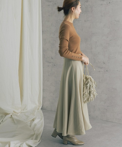 URBAN RESEARCH ROSSO WOMEN（アーバンリサーチ　ロッソ）の「ロングサーキュラースカート（スカート・レディース・チャコールグレー/イエロー/ライトベージュ/オリーブ・38/36）」の20枚目の写真