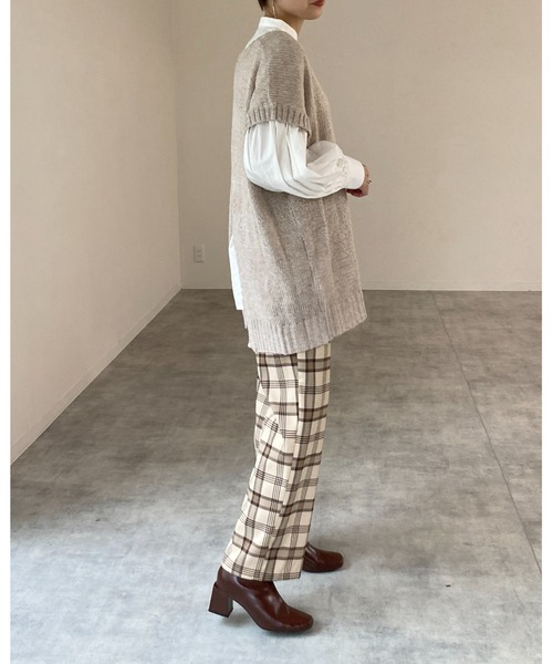 She's Closet（シーズクローゼット）の「オーバーサイズvネックバッククロススリットロング丈ニットベスト（ベスト・レディース・ブラック/ブラウン/ライトベージュ・FREE）」の9枚目の写真