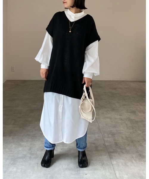 She's Closet（シーズクローゼット）の「オーバーサイズvネックバッククロススリットロング丈ニットベスト（ベスト・レディース・ブラック/ブラウン/ライトベージュ・FREE）」の11枚目の写真