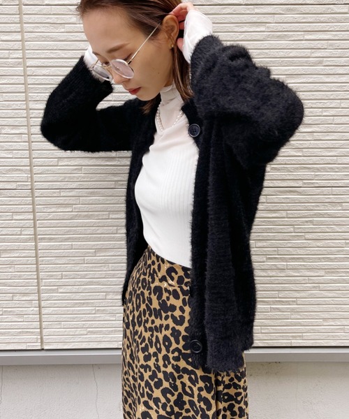 at12:03(アットイチニーゼロサン)の「シャギーニットカーディガン(カーディガン/ボレロ・レディース・ホワイト/ブラック/ピンク・FREE)」の6枚目の写真