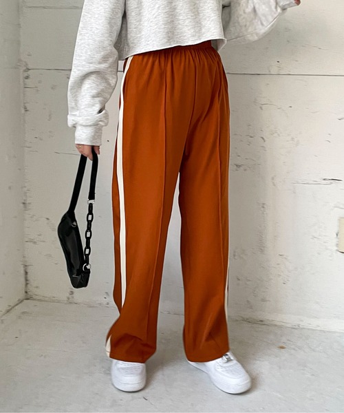 EPIMI E'PIMMY(エピミエピミー)の「配色ライントラックパンツ(その他パンツ・レディース・ブラック/ブラウン/グレー/オレンジ/グリーン/ダークブルー・MEDIUM)」の6枚目の写真