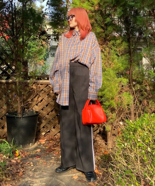 EPIMI E'PIMMY(エピミエピミー)の「配色ライントラックパンツ(その他パンツ・レディース・ブラック/ブラウン/グレー/オレンジ/グリーン/ダークブルー・MEDIUM)」の17枚目の写真