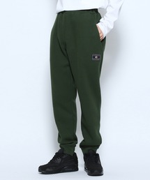 テーパードスウェットパンツ