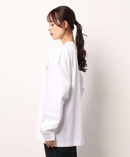 WE11DONE（ウェルダン）の「WE11DONE WHITE MULTICOLOR LOGO LONG SLEEVE T-SHIR WD-TT3-21-542-U-WH（Tシャツ/カットソー・レディース・ホワイト・X-SMALL）」の8枚目の写真