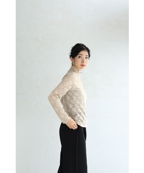 cawaii（カワイイ）の「インナーに最適。ふわふわ起毛レースの花カットソートップス（Tシャツ/カットソー・レディース・ベージュ・FREE）」の9枚目の写真