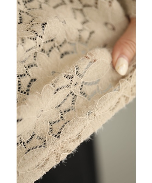 cawaii（カワイイ）の「インナーに最適。ふわふわ起毛レースの花カットソートップス（Tシャツ/カットソー・レディース・ベージュ・FREE）」の15枚目の写真