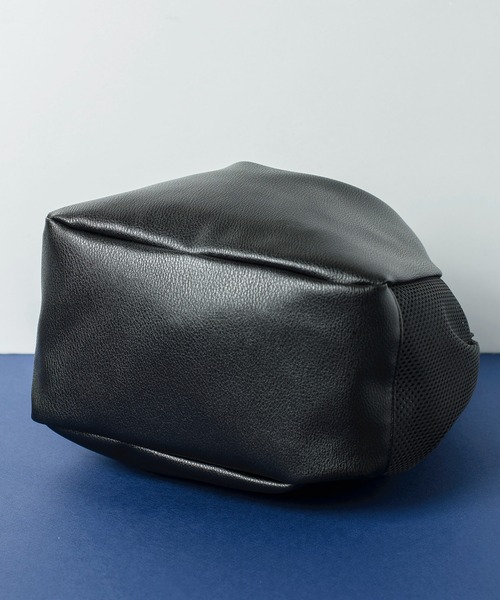 FREDRIK PACKERS(フレドリックパッカーズ)の「【FREDRIK PACKERS】≪別注≫BLOOM SHOULDER ECO LEATHER レオパード・ゼブラ柄追加!(ショルダーバッグ・レディース・ブラック/アイボリー/ベージュ/ブラック系その他2/ブラック系その他3・FREE)」の10枚目の写真