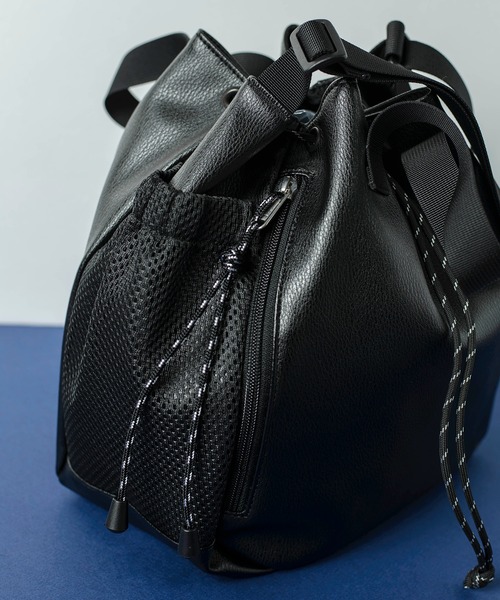 FREDRIK PACKERS(フレドリックパッカーズ)の「【FREDRIK PACKERS】≪別注≫BLOOM SHOULDER ECO LEATHER レオパード・ゼブラ柄追加!(ショルダーバッグ・レディース・ブラック/アイボリー/ベージュ/ブラック系その他2/ブラック系その他3・FREE)」の15枚目の写真