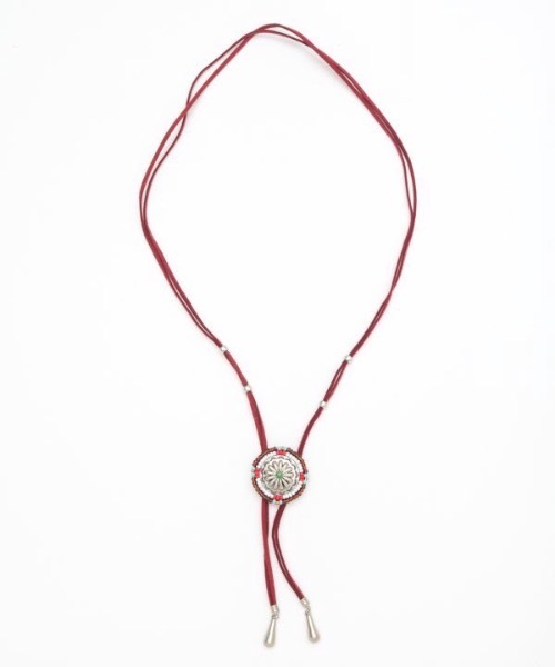 チャイハネ（チャイハネ）の「【チャイハネ】コンチョビーズループタイネックレス（ネックレス・レディース・レッド/グリーン/キャメル・FREE）」の13枚目の写真