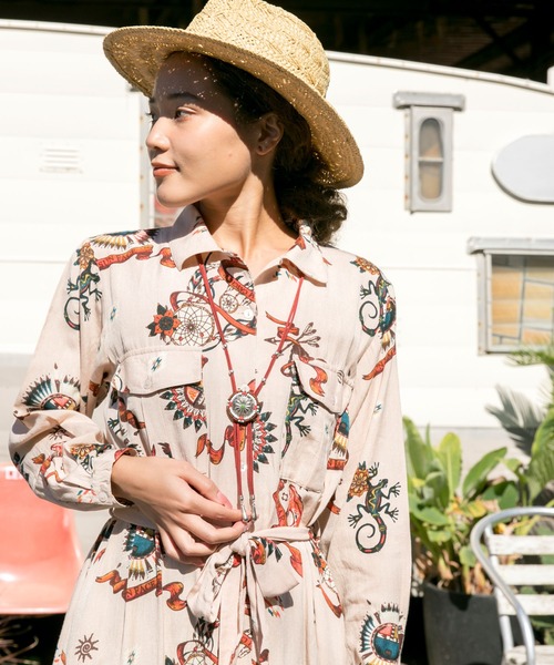 チャイハネ（チャイハネ）の「【チャイハネ】コンチョビーズループタイネックレス（ネックレス・レディース・レッド/グリーン/キャメル・FREE）」の14枚目の写真