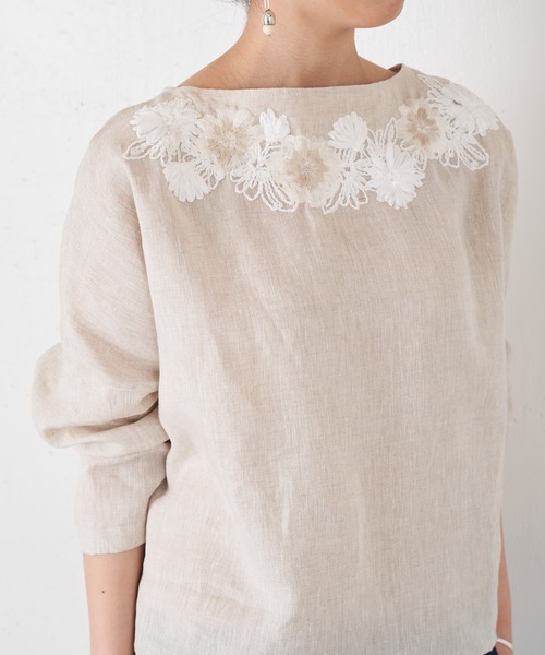 BEARDSLEY（ビアズリー）の「日傘によく合う衿ぐり刺繍ブラウス（シャツ/ブラウス・レディース・ブルー/ベージュ・FREE）」の2枚目の写真