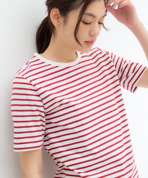 Honeys（ハニーズ）の「オーガニックボーダーＴ（Tシャツ/カットソー・レディース・ホワイト×レッド/ホワイト×グリーン/ホワイト×ネイビー/ベージュ×ブラック/ホワイト×ブルー/ネイビー×ホワイト・L/M/LL）」の2枚目の写真