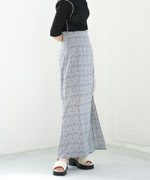 archives（アルシーヴ）の「花柄スリットロングタイトスカート（スカート・レディース・ブラック/ブルー/ピンクベージュ・MEDIUM）」の7枚目の写真