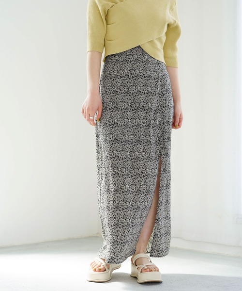 archives（アルシーヴ）の「花柄スリットロングタイトスカート（スカート・レディース・ブラック/ブルー/ピンクベージュ・MEDIUM）」の17枚目の写真