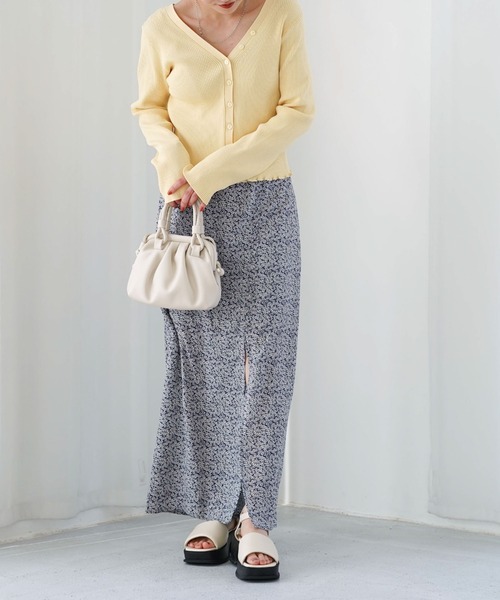 archives（アルシーヴ）の「花柄スリットロングタイトスカート（スカート・レディース・ブラック/ブルー/ピンクベージュ・MEDIUM）」の5枚目の写真