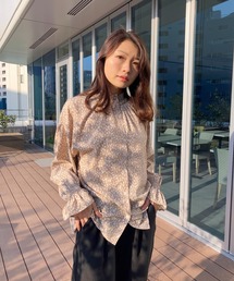 Brownie 前後2WAY変形ドット柄 衿フリルブラウス