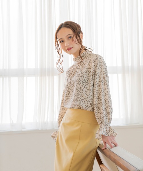 Brownie(ブラウニー)の「Brownie 前後2WAY変形ドット柄 衿フリルブラウス(シャツ/ブラウス・レディース・ブラック/ベージュ/ホワイト・FREE)」の17枚目の写真